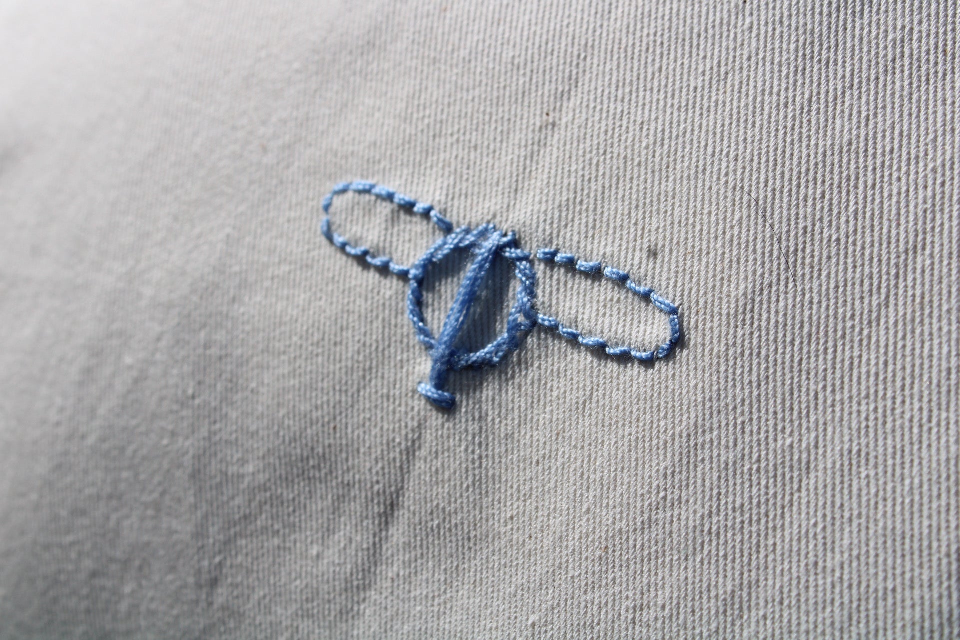 Amor vest in off white (PREORDER)